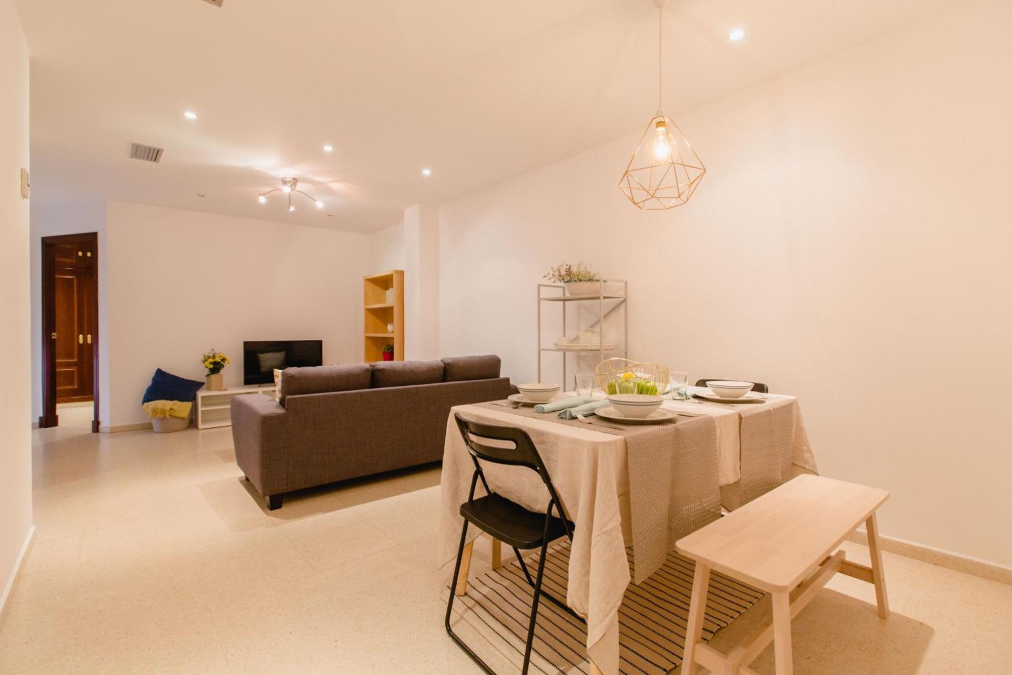 קדיז Apartamento El Patio De Canovas מראה חיצוני תמונה